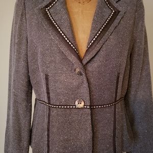 Fitted brown herringbone jacket
